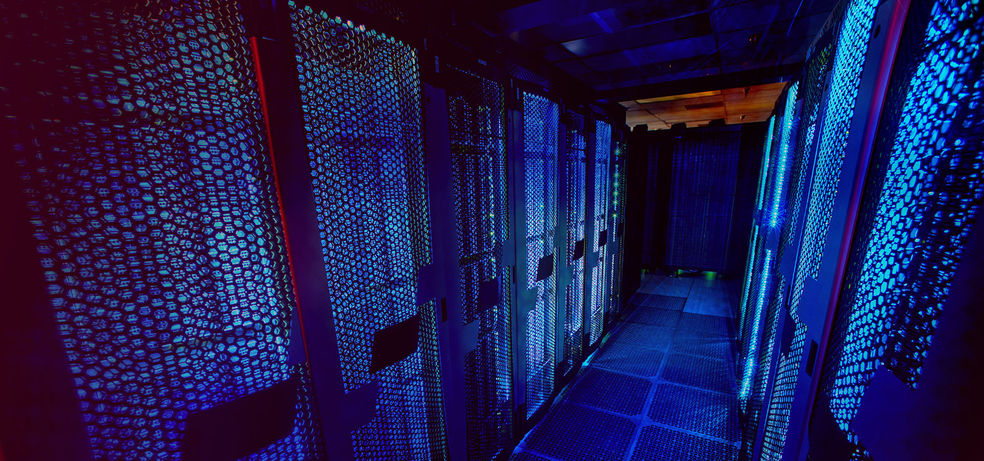 Tárhely, domain, e-mail konfigurálás, segítség, szerverterem kép, classweb.hu fejléc kép